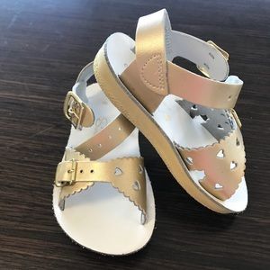 EUC gold sun sans sweetheart sandals